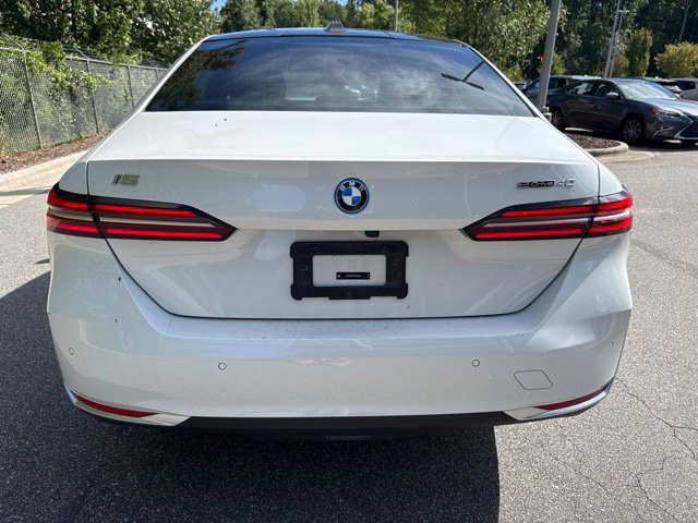 Used 2024 BMW i5 eDrive40i w/ M Sport Package RWD image 14
