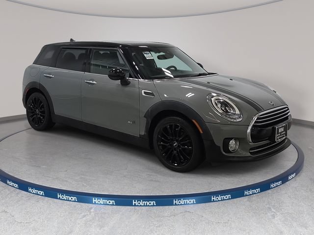 Used 2019 MINI Cooper Clubman ALL4 w/ Premium Package AWD/4WD image 4