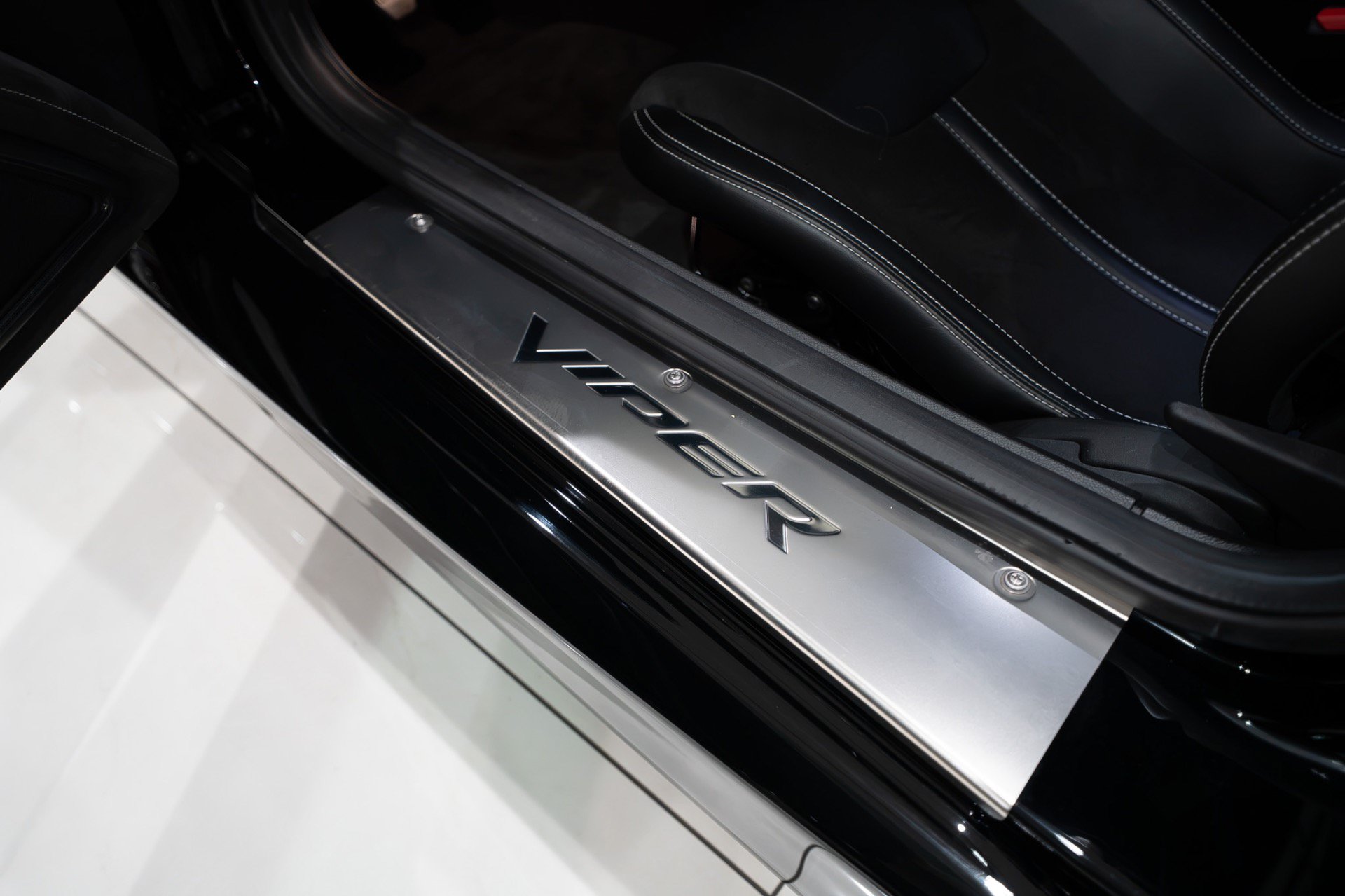Used 2017 Dodge Viper GTC w/ ACR Package RWD image 7