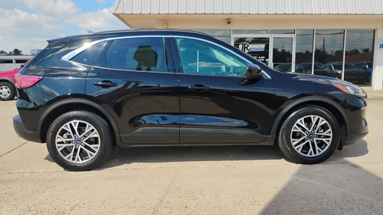Used 2021 Ford Escape SEL image 9