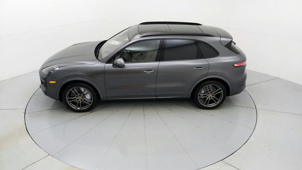 Certified 2023 Porsche Cayenne Turbo AWD/4WD image 21