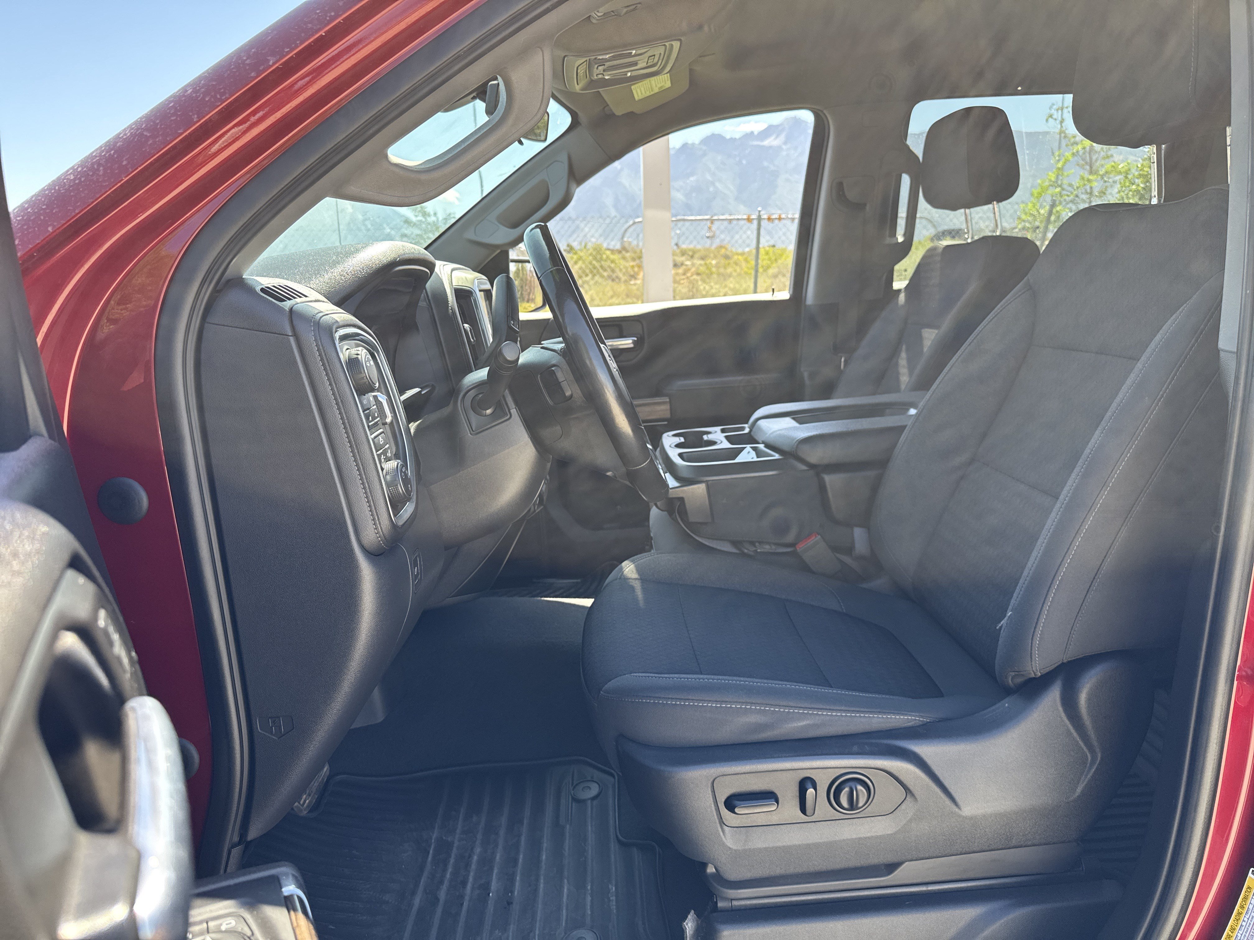 Used 2021 Chevrolet Silverado 1500 LT w/ Diesel Off-Road Package AWD/4WD image 21