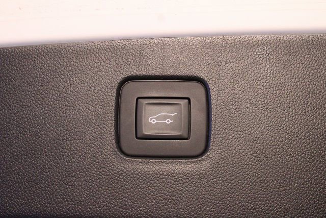 Certified 2025 Buick Envista Sport Touring w/ Convenience II Package FWD image 12