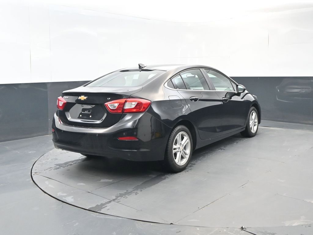 Used 2018 Chevrolet Cruze LT w/ LT True North Edition image 5
