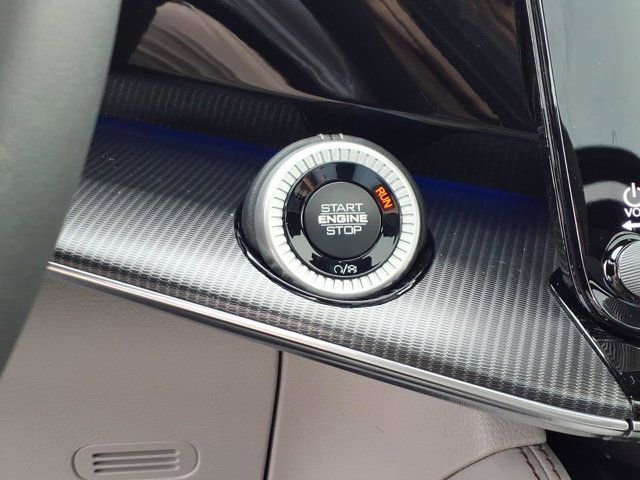 New 2026 Jeep Grand Wagoneer L Summit image 10