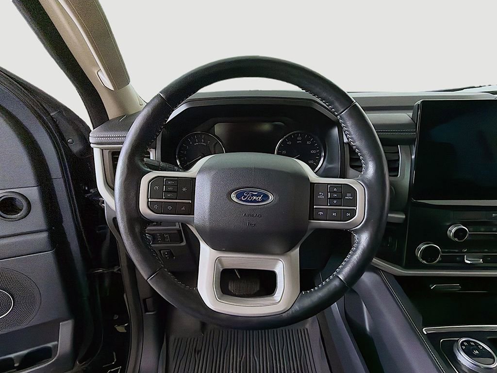 Used 2022 Ford Expedition Max XLT image 33