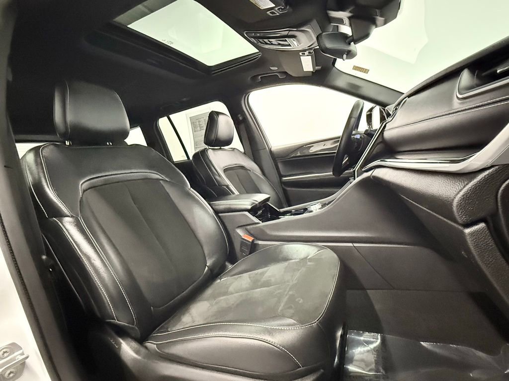 Used 2022 Jeep Grand Cherokee Altitude image 17