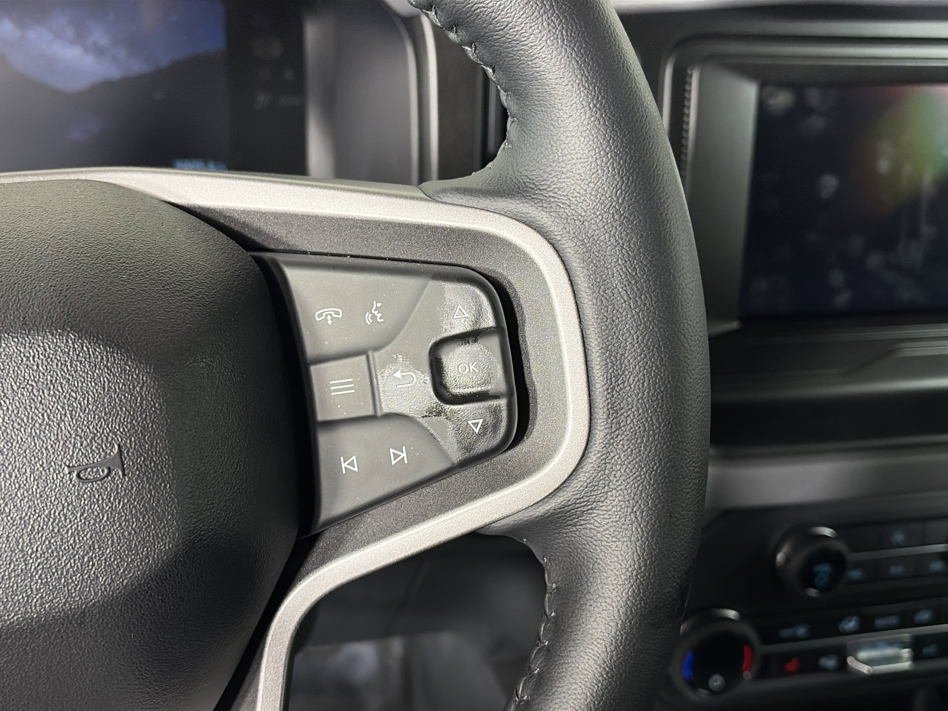 Used 2023 Ford Bronco Black Diamond image 33