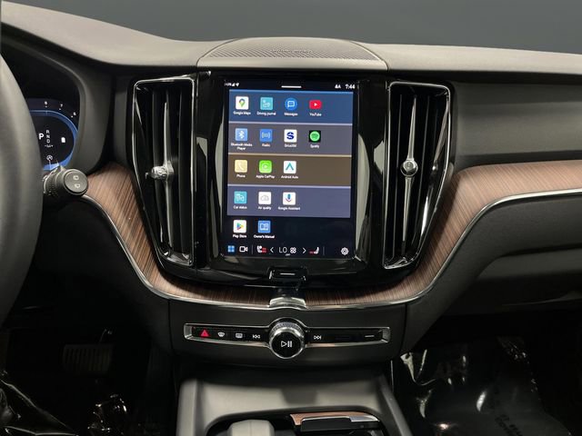 Used 2024 Volvo XC60 B5 Plus w/ Climate Package image 9