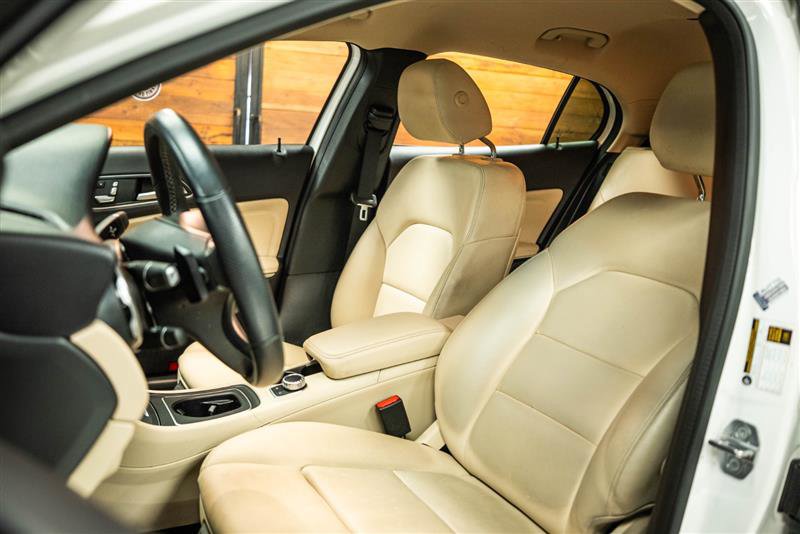 Used 2020 Mercedes-Benz GLA 250 4MATIC image 10