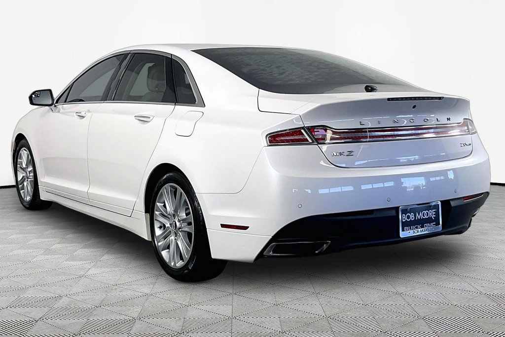 Used 2016 Lincoln MKZ w/ Equipment Group 200A Select FWD image 4