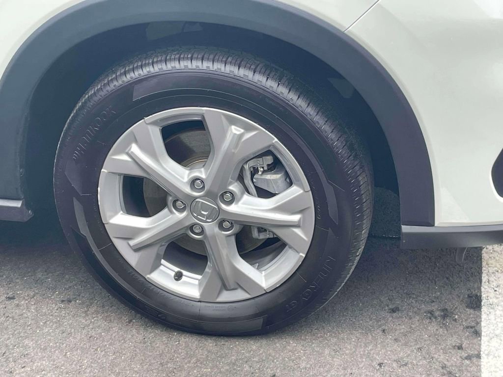 Certified 2025 Honda HR-V LX image 7