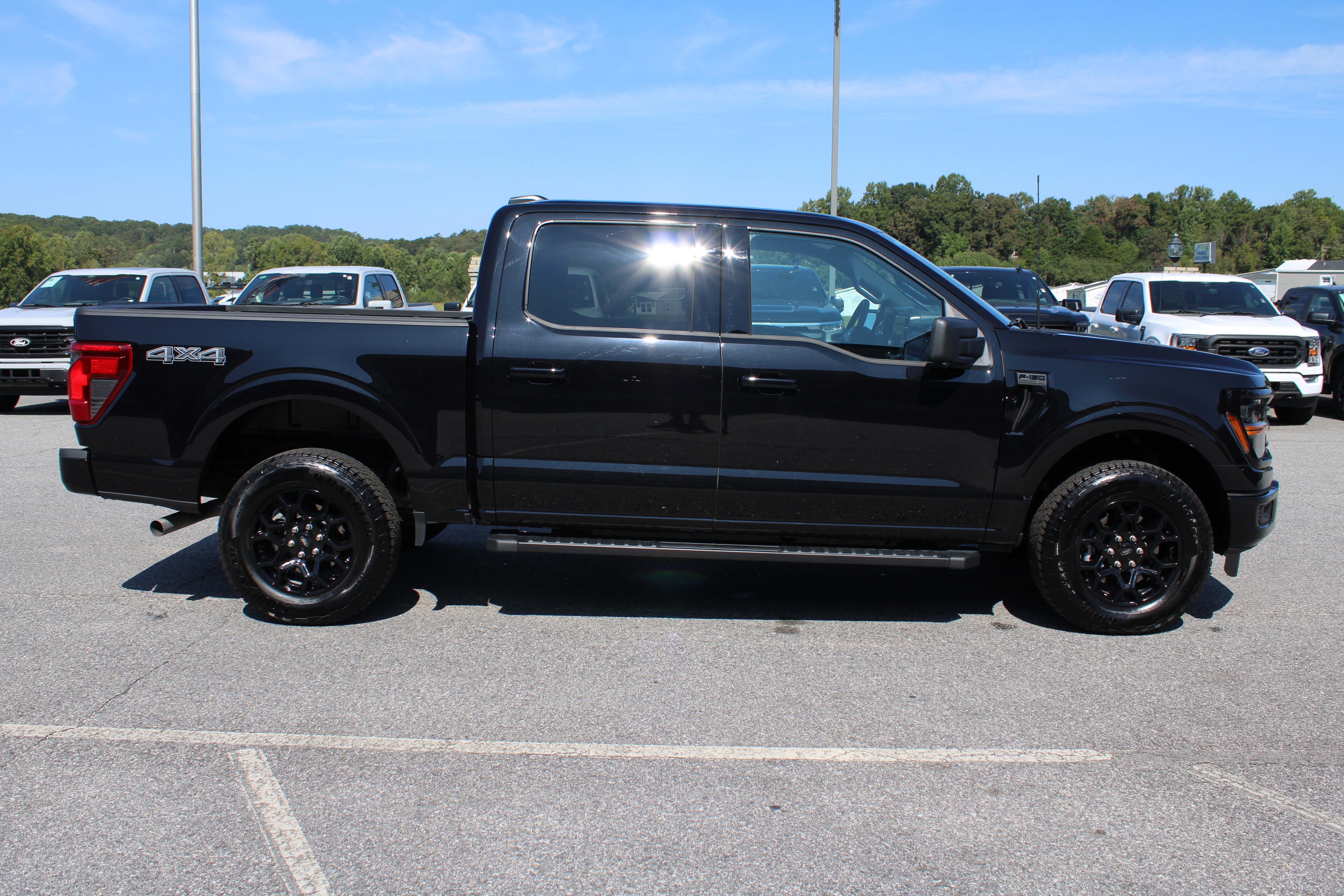 Used 2024 Ford F150 XLT w/ Tow/Haul Package AWD/4WD image 5