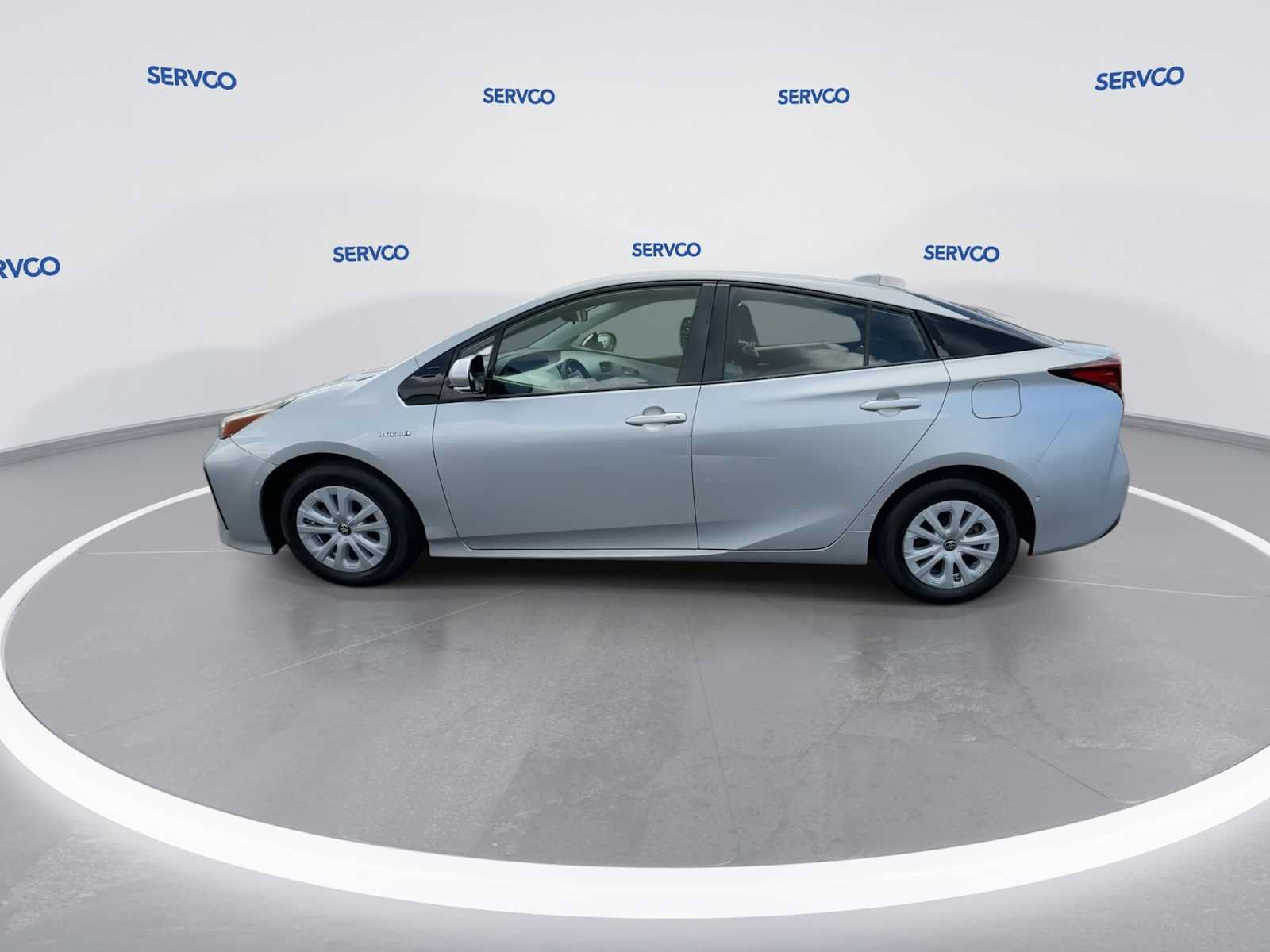 Used 2020 Toyota Prius LE FWD image 5