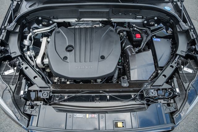 Used 2024 Volvo XC60 B5 Plus w/ Protection Package Premier AWD/4WD image 20