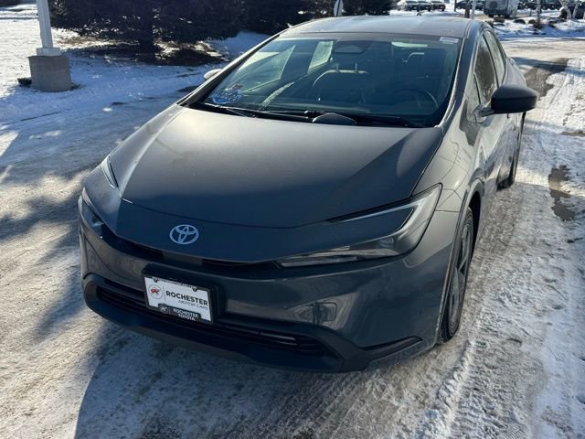Used 2024 Toyota Prius LE image 28
