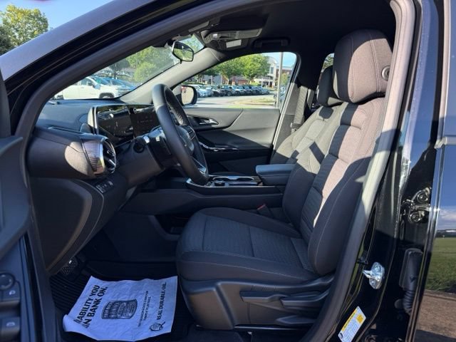 Used 2026 Chevrolet Equinox LT w/ LPO, Floor Liner Package FWD image 13