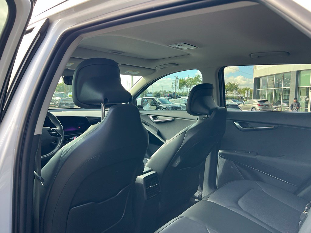 Certified 2023 Kia Niro Wave FWD image 11