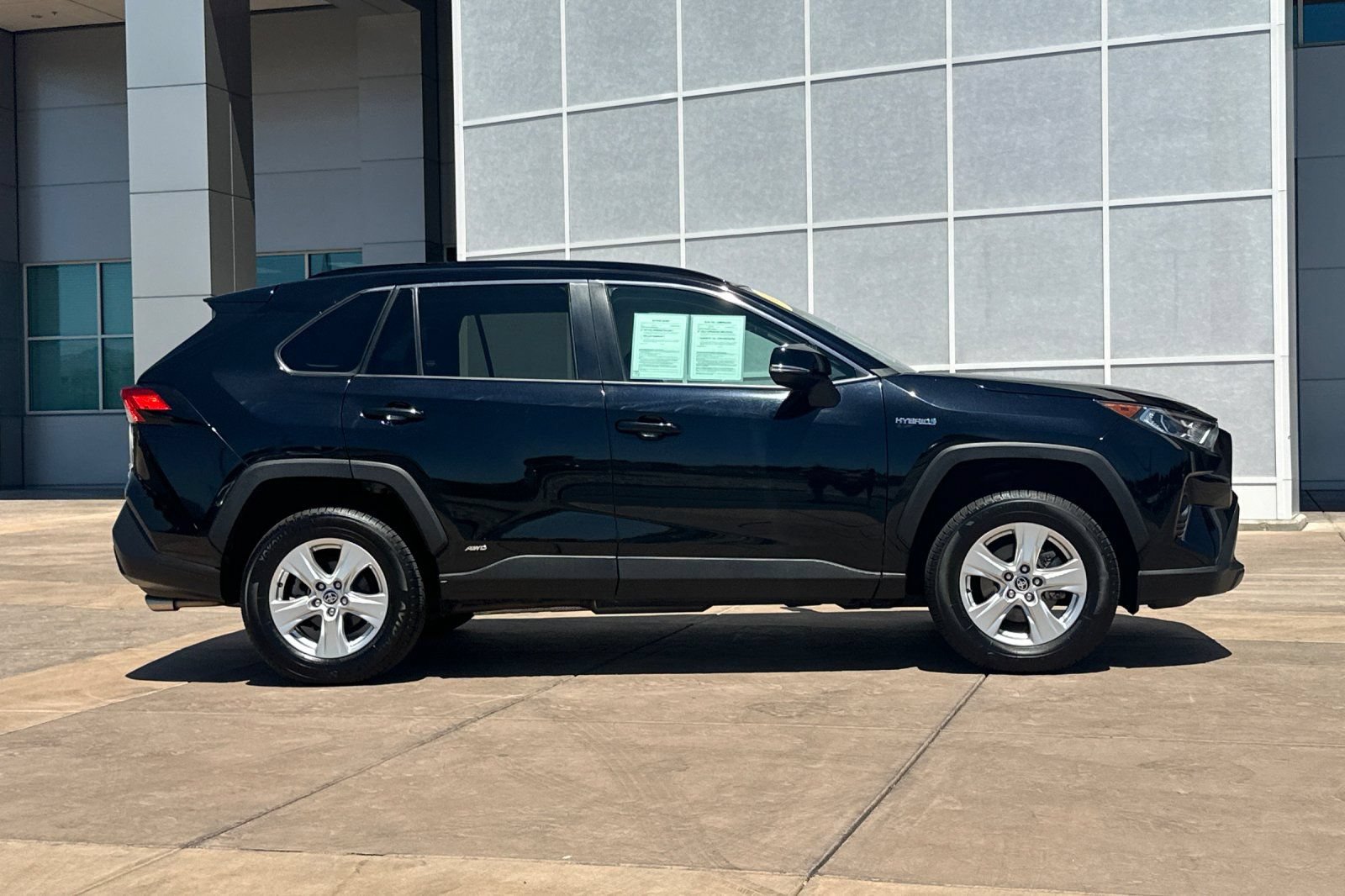 Certified 2021 Toyota RAV4 XLE AWD/4WD image 3