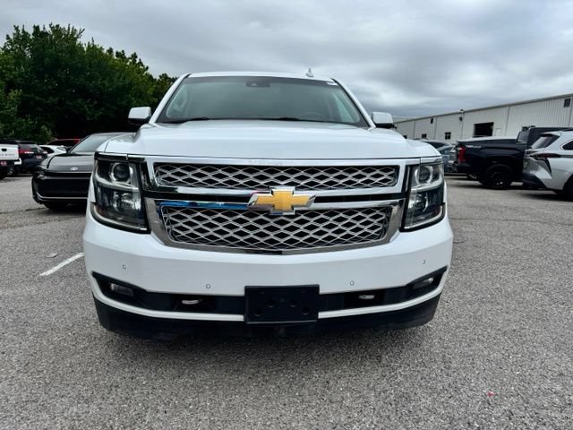Used 2018 Chevrolet Suburban LT w/ LT Signature Package RWD image 3