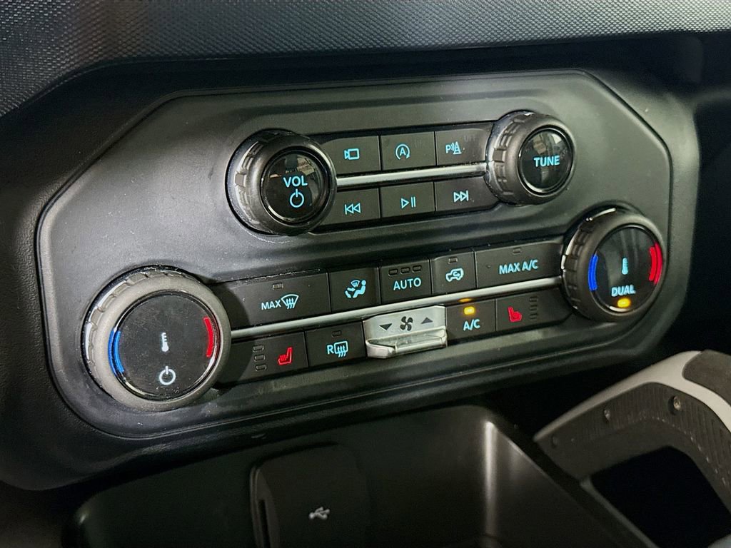 Used 2022 Ford Bronco Outer Banks image 8