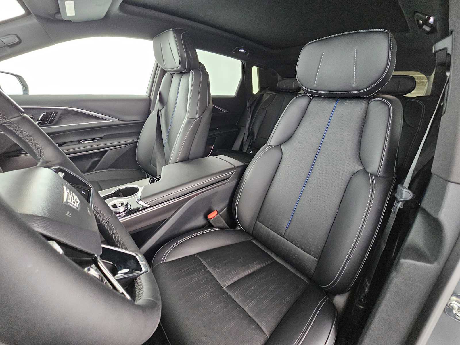 New 2026 Cadillac Lyriq Sport w/ LPO, Bronce Accent Package image 21