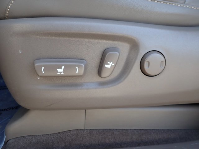 Used 2017 Lexus GX 460 w/ Navigation Package image 12