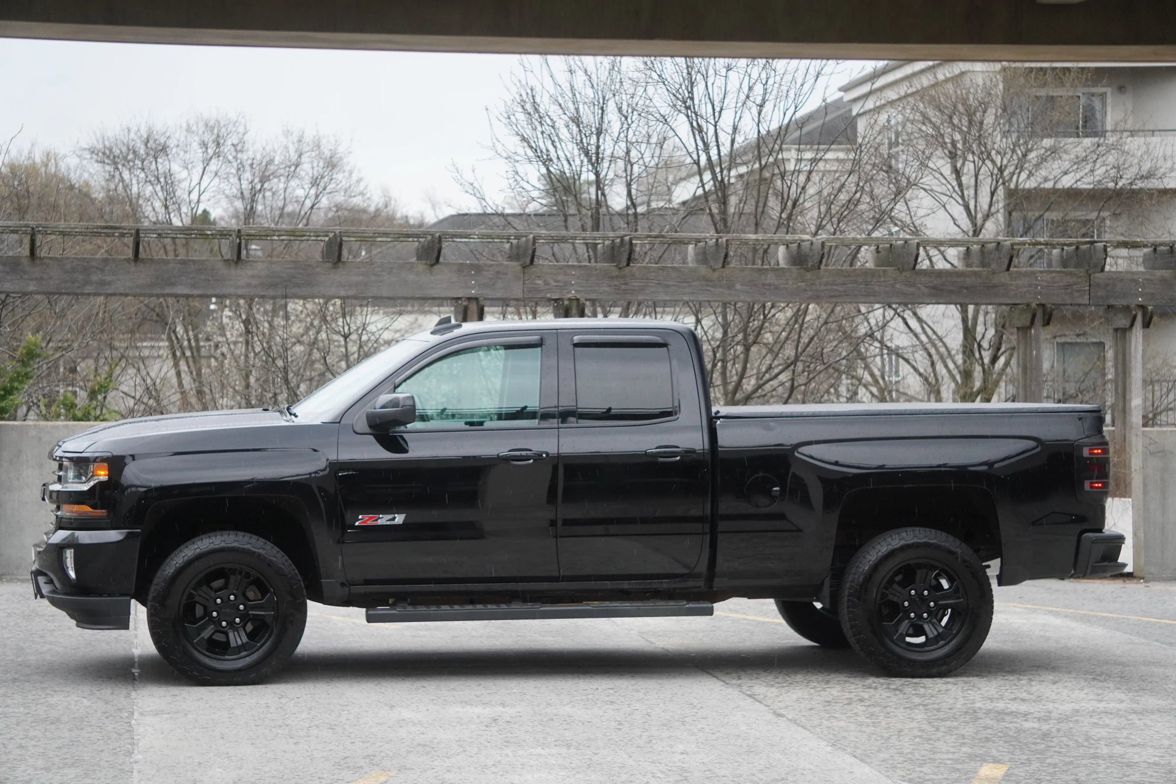 Used 2016 Chevrolet Silverado 1500 LT w/ Midnight Edition AWD/4WD image 6
