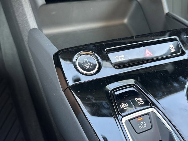 New 2025 Audi A6 e-tron Premium Plus image 25