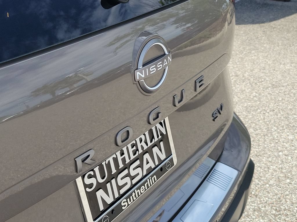 Certified 2024 Nissan Rogue SV FWD image 6