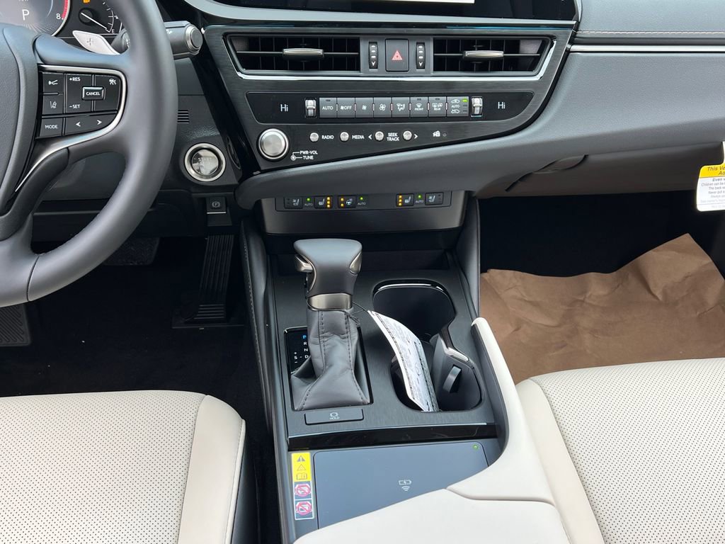 New 2025 Lexus ES 350 w/ Premium Package image 10