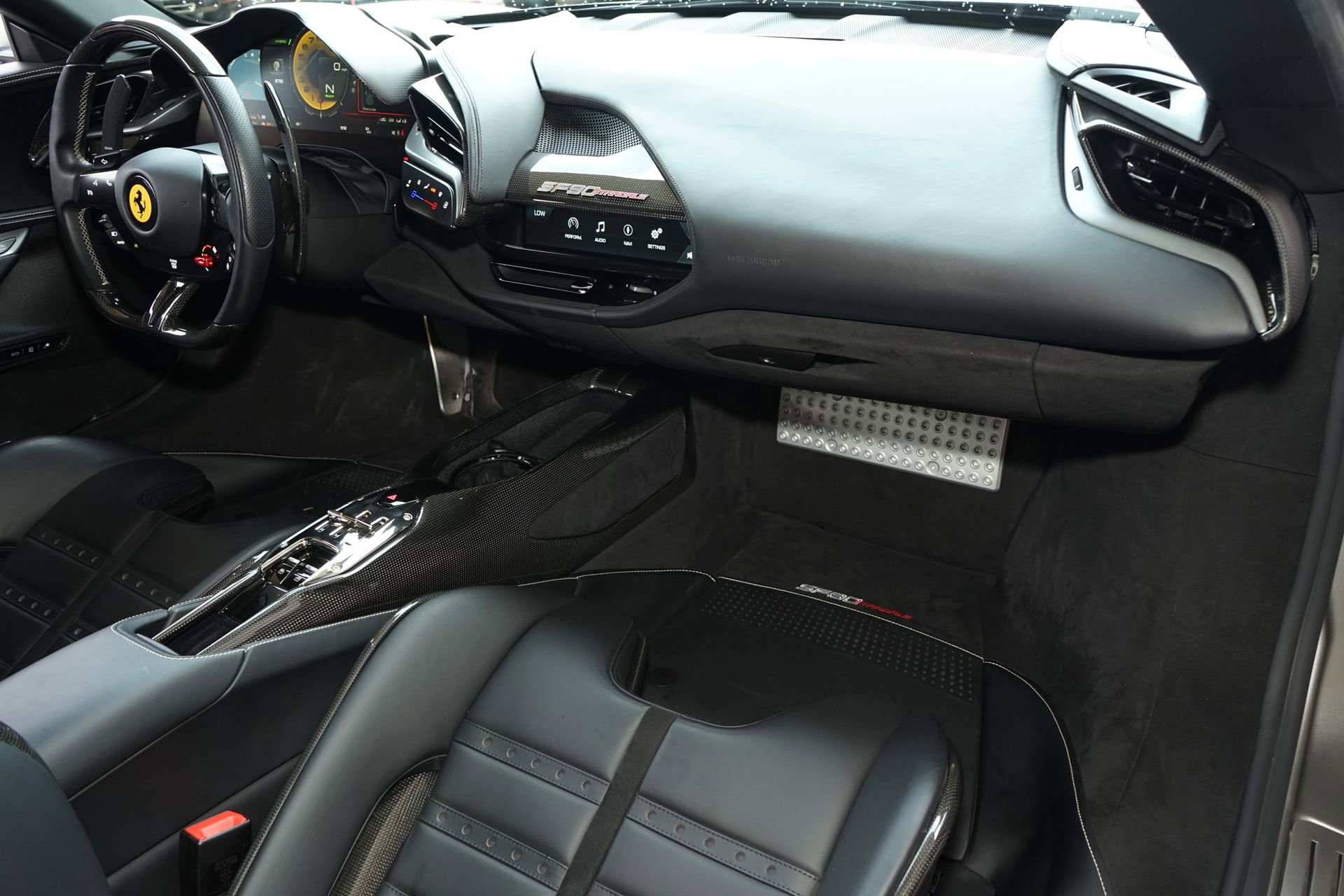 Used 2021 Ferrari SF90 Stradale AWD/4WD image 11