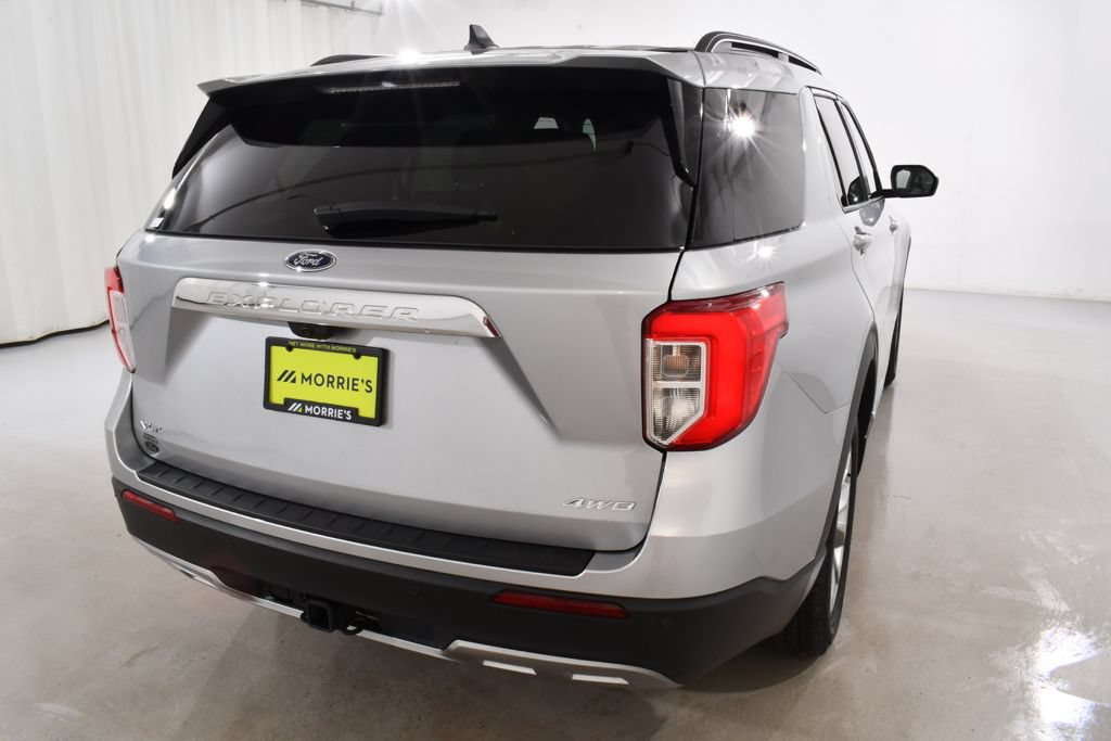 Used 2024 Ford Explorer XLT w/ Equipment Group 202A AWD/4WD image 12