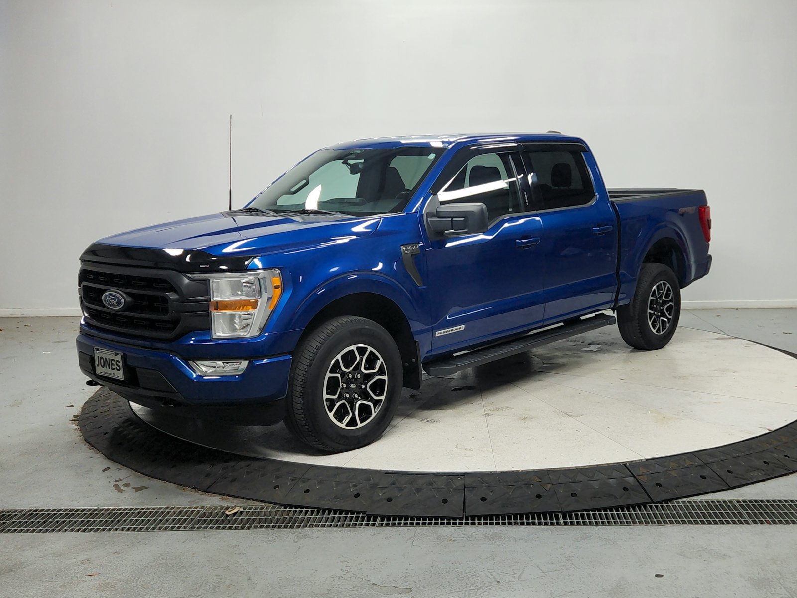 Used 2022 Ford F150 XLT w/ Equipment Group 301A Mid AWD/4WD image 4