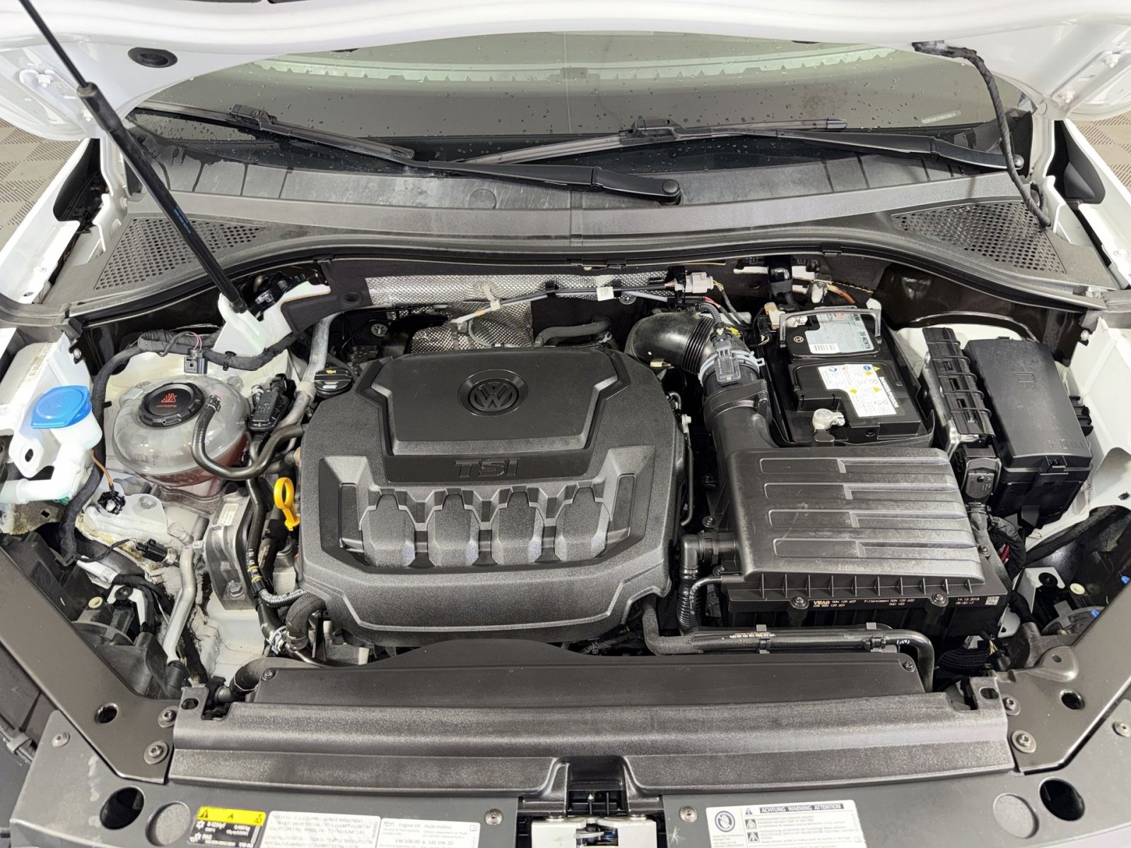 Used 2019 Volkswagen Tiguan SE w/ Panoramic Sunroof Package image 28