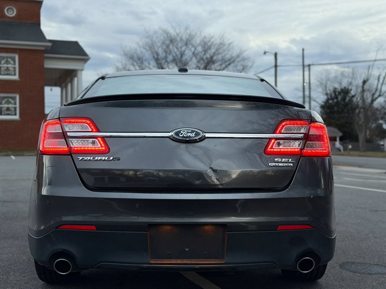 Used 2016 Ford Taurus SEL w/ Equipment Group 201A FWD image 5
