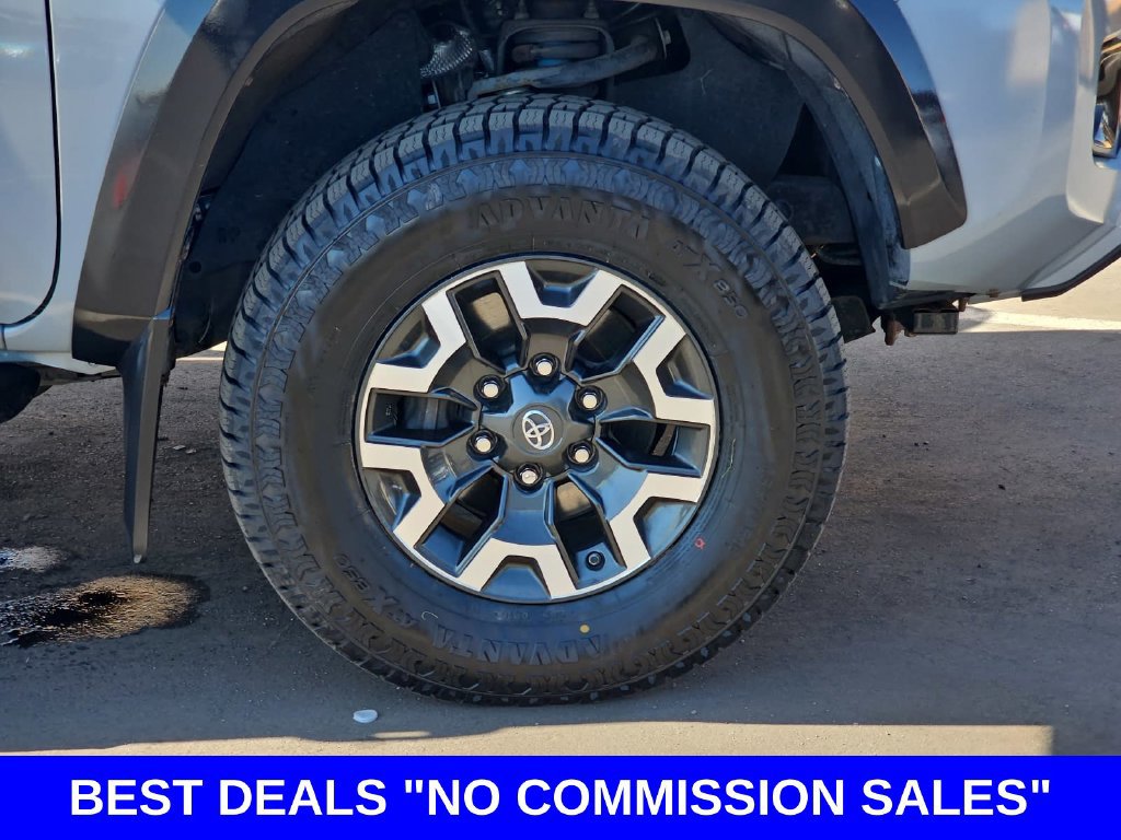 Used 2019 Toyota Tacoma TRD Off-Road AWD/4WD image 38