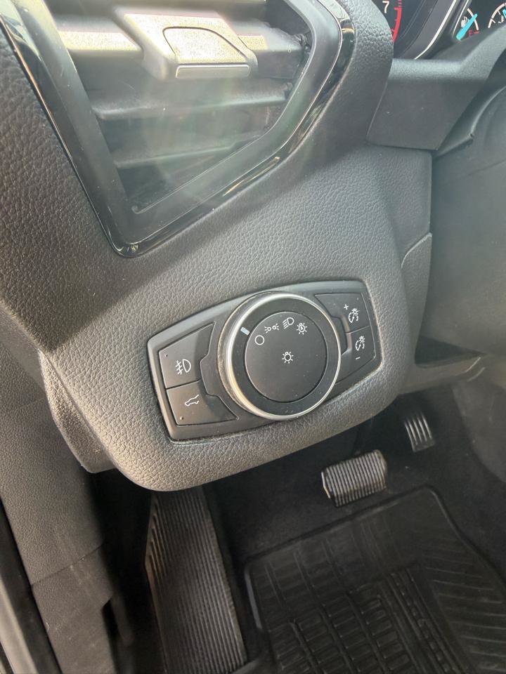 Used 2017 Ford Escape Titanium AWD/4WD image 16