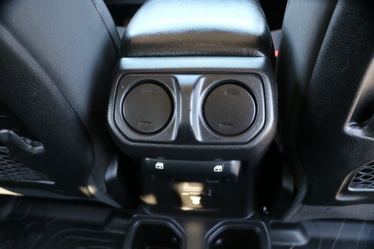 Used 2021 Jeep Gladiator Mojave AWD/4WD image 29