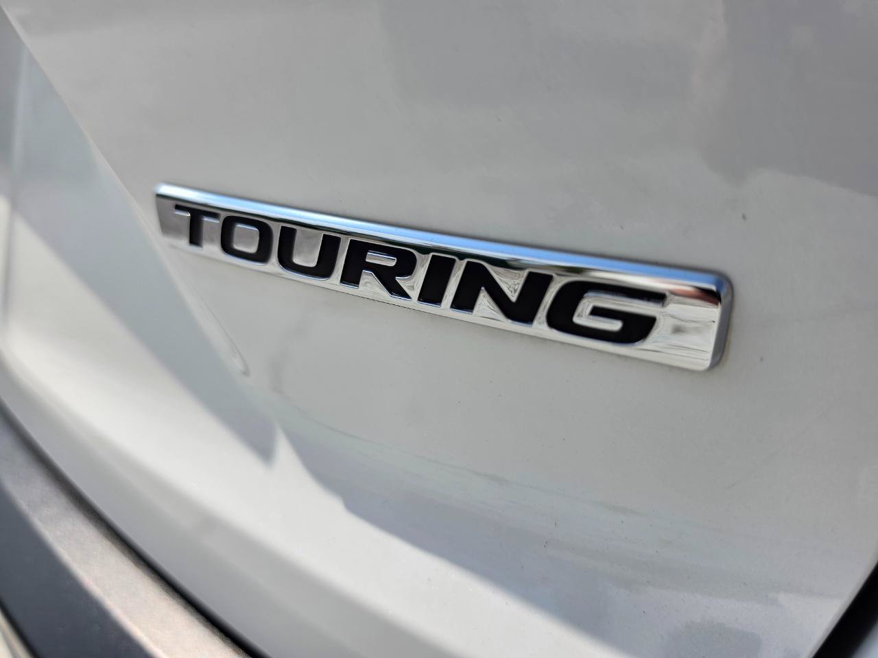 Used 2020 Honda CR-V Touring image 37