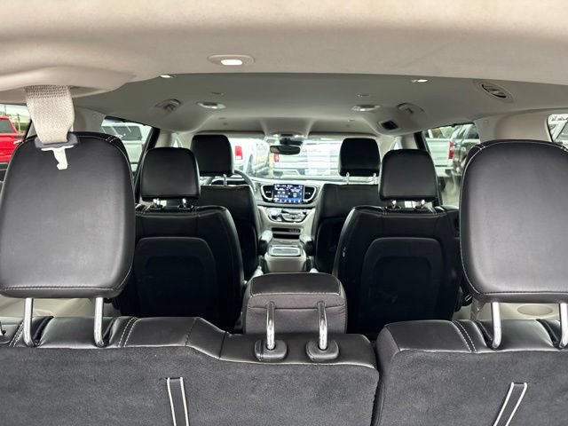 Used 2024 Chrysler Pacifica Touring-L FWD image 36