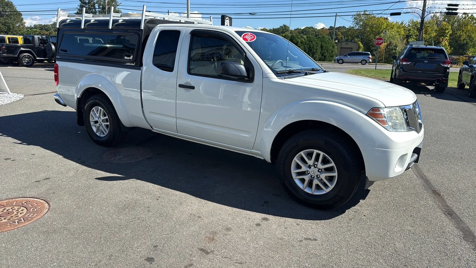 Used 2015 Nissan Frontier SV w/ SV Value Truck Package AWD/4WD image 6