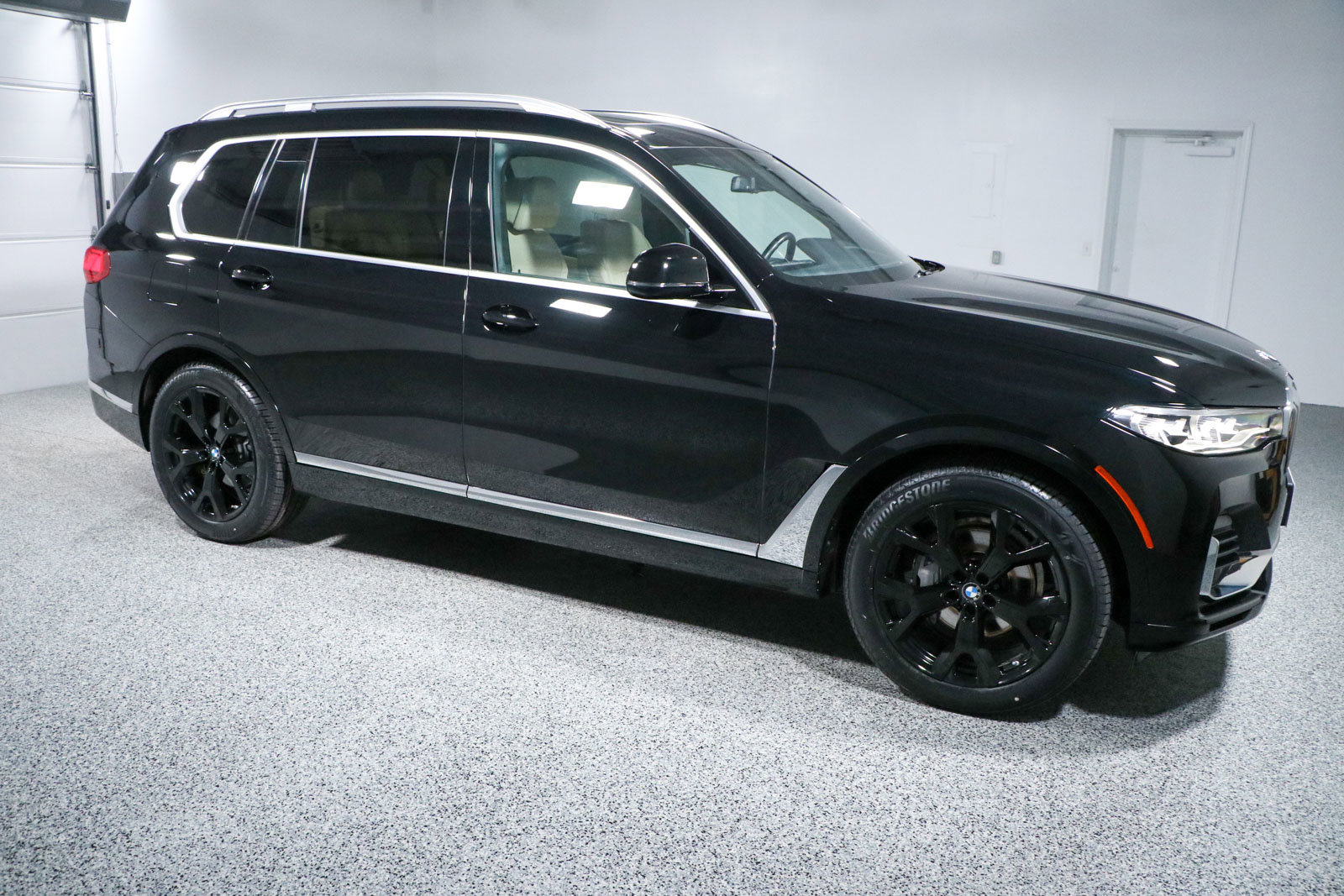 Used 2022 BMW X7 xDrive40i w/ Cold Weather Package image 6