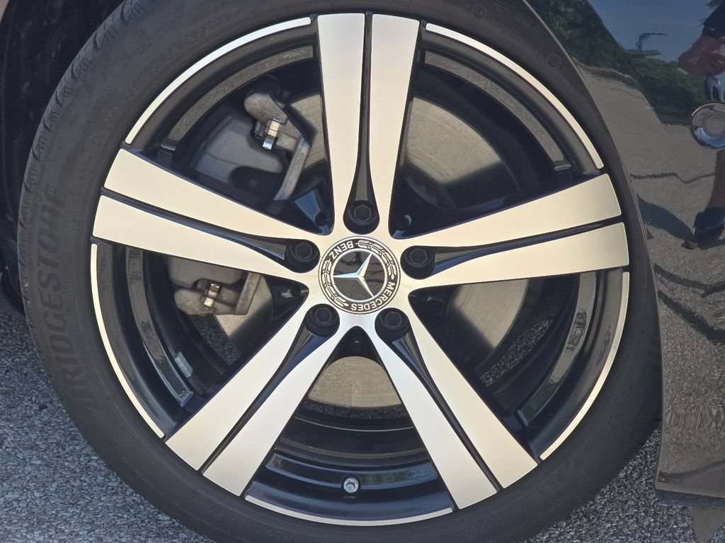 Used 2025 Mercedes-Benz C 300 4MATIC Sedan image 10