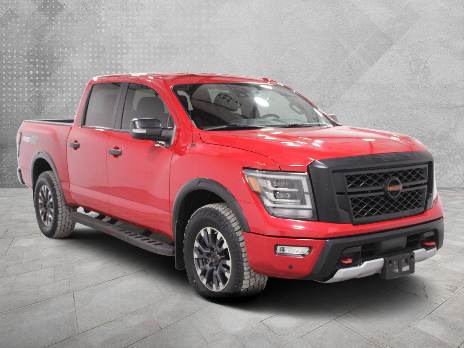 Used 2020 Nissan Titan PRO-4X w/ Pro-4x Convenience Package image 1