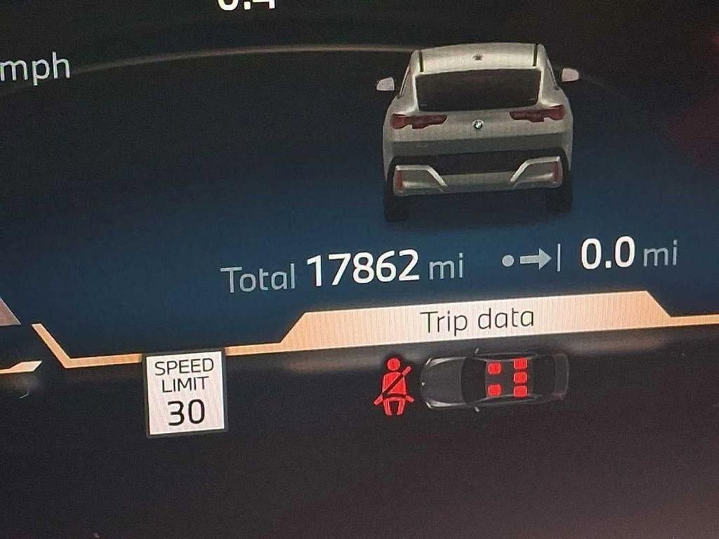 Used 2025 BMW X2 xDrive28i image 21