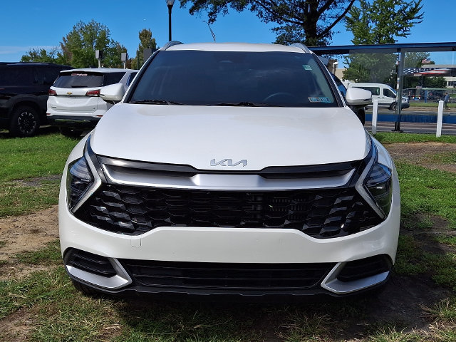 Certified 2025 Kia Sportage EX AWD/4WD image 2