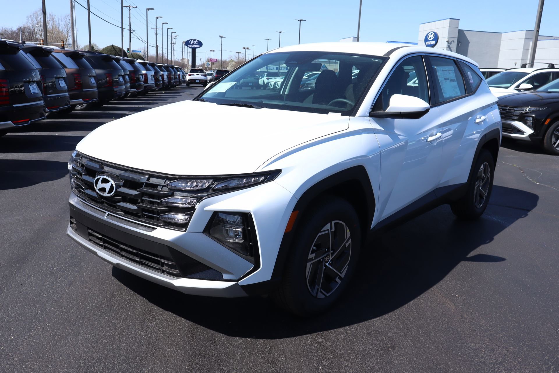 New 2026 Hyundai Tucson Blue SE image 8