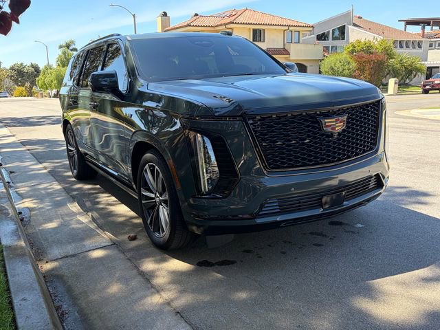 Used 2025 Cadillac Escalade Sport w/ LPO, Floor Liner Package AWD/4WD image 2