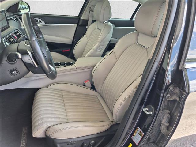 Used 2020 Genesis G70 3.3T RWD image 17